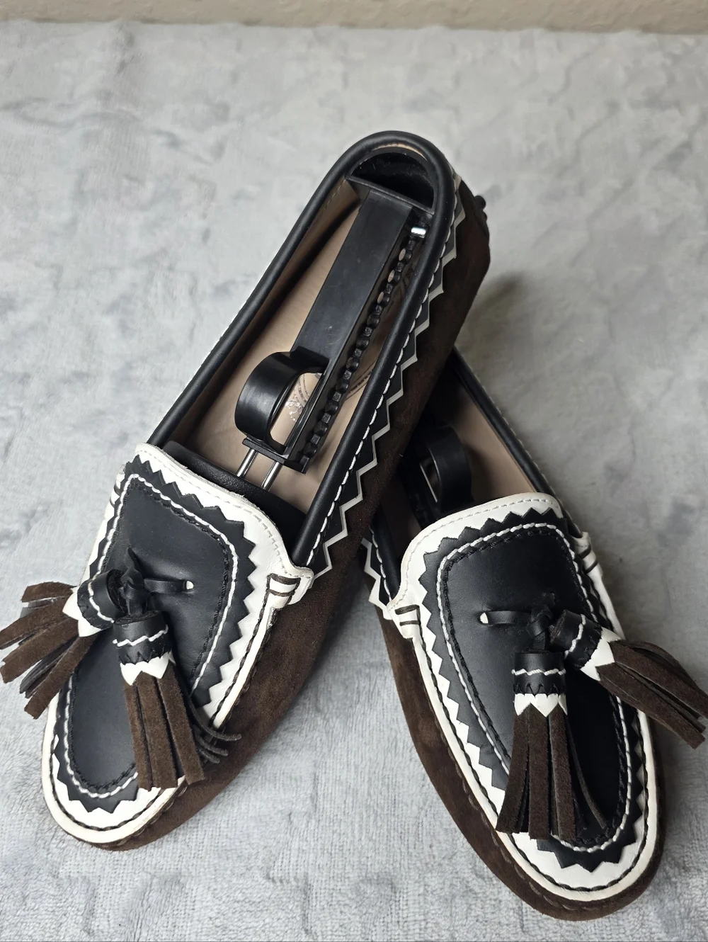 Tod's Brown Suede Loafers with Black Trim And Tassels. Womens Sz 36 ( US 6 ) - Picture 1 of 8